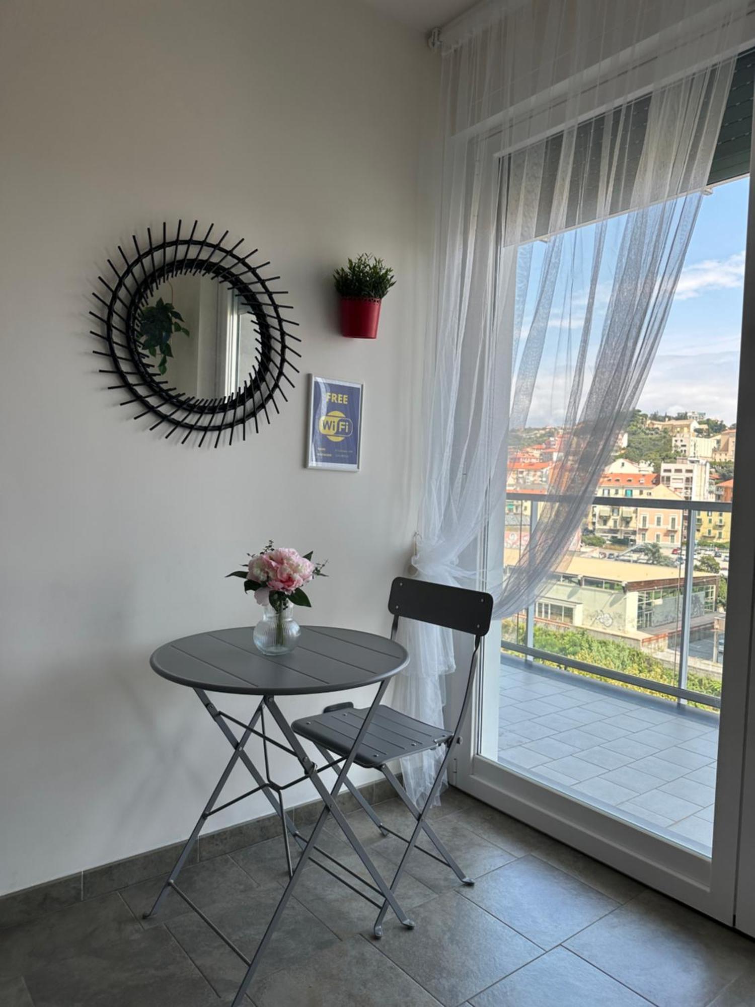 Il Gabbiano Savona "Luxury House" - Wifi, Parking, Shopping Center Daire Dış mekan fotoğraf